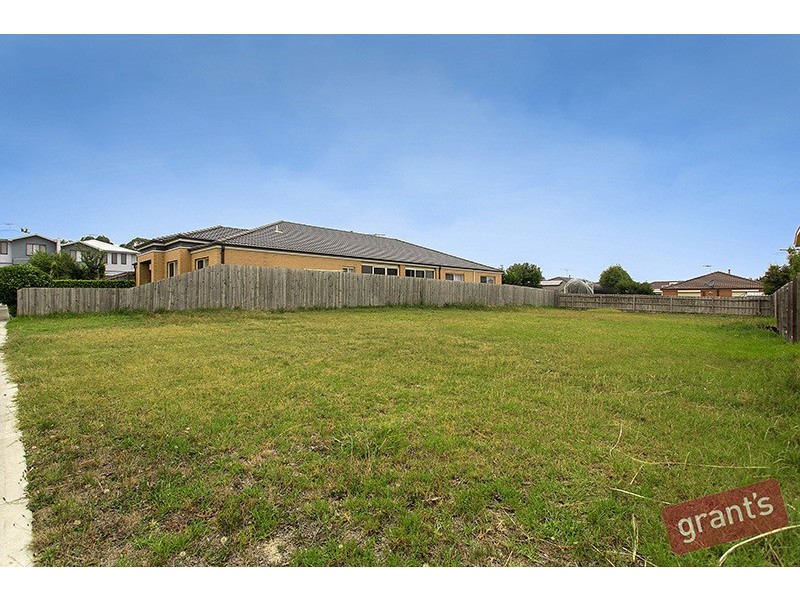 16 Damon Close, Narre Warren South VIC 3805