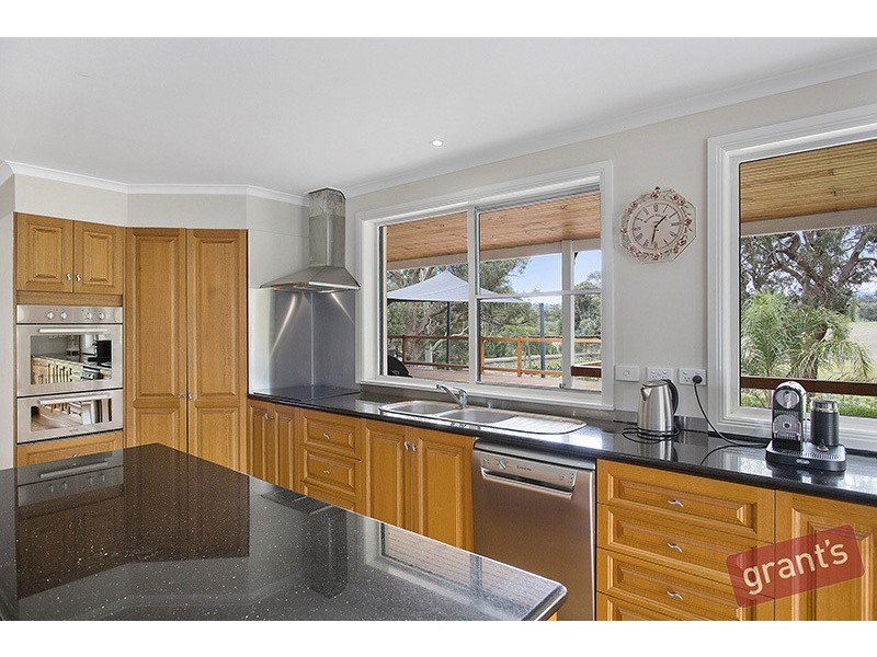 14 Mountain Flat Road, Narre Warren East VIC 3804