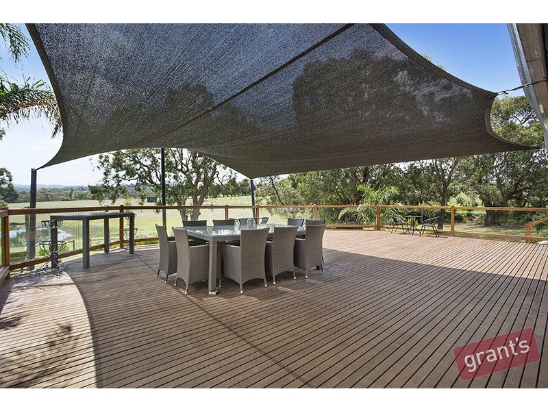 14 Mountain Flat Road, Narre Warren North VIC 3804