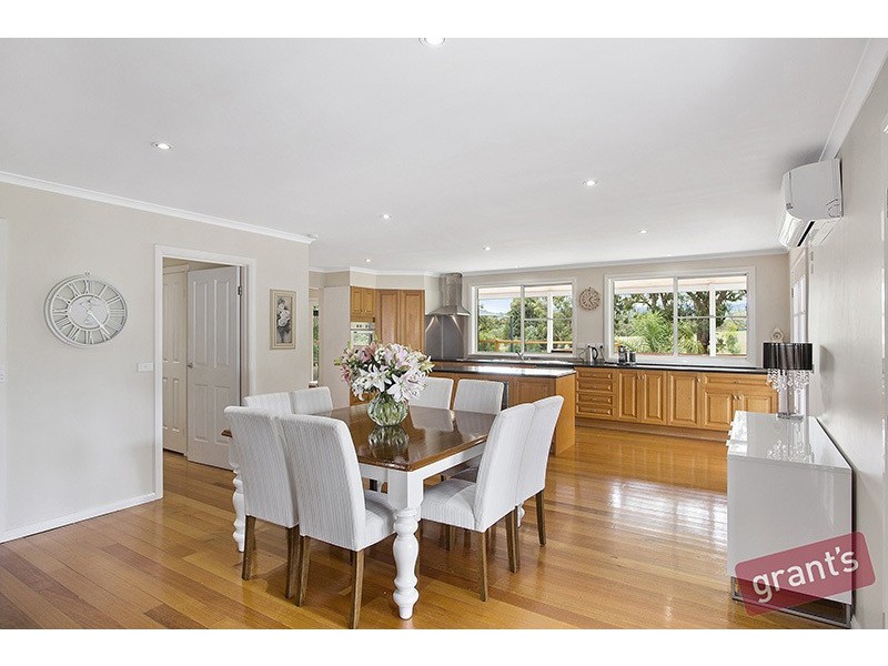 14 Mountain Flat Road, Narre Warren North VIC 3804
