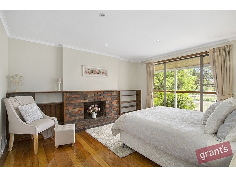 14 Mountain Flat Road, Narre Warren North VIC 3804