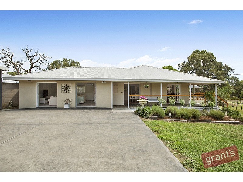 14 Mountain Flat Road, Narre Warren North VIC 3804