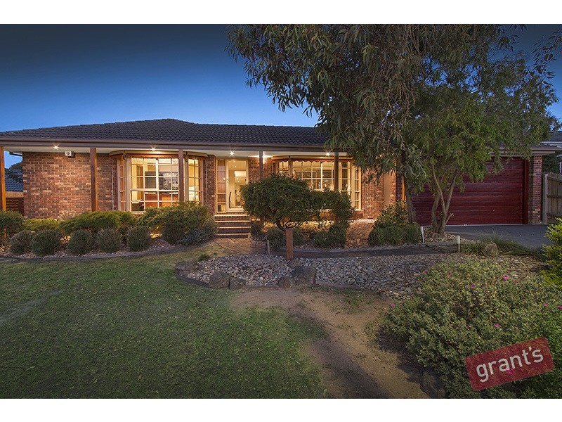 15 Villosa Close, Langwarrin VIC 3910