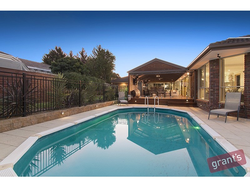 15 Villosa Close, Langwarrin VIC 3910