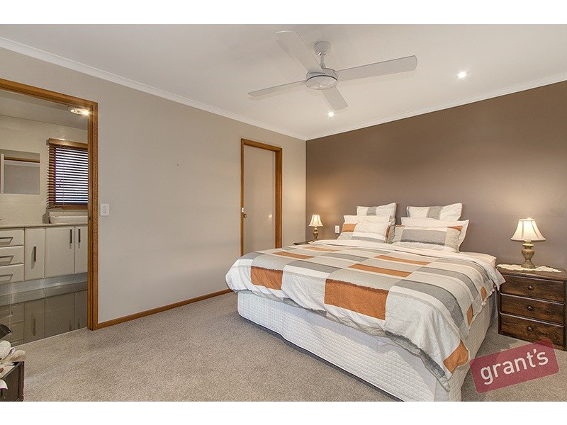 15 Villosa Close, Langwarrin VIC 3910