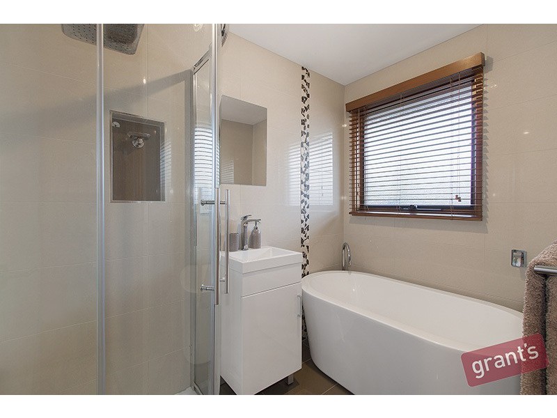 15 Villosa Close, Langwarrin VIC 3910