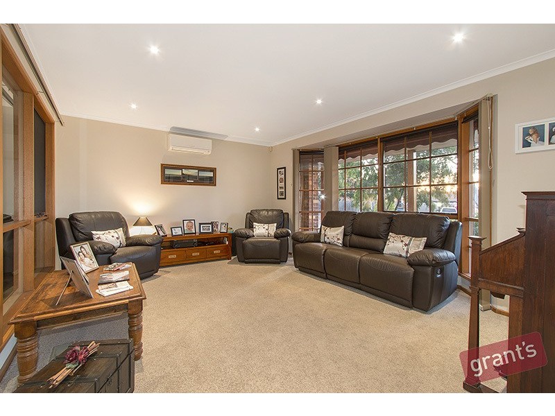 15 Villosa Close, Langwarrin VIC 3910
