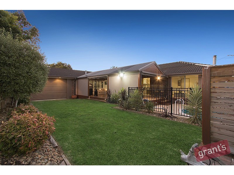 15 Villosa Close, Langwarrin VIC 3910