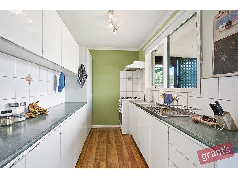 15 Strawbent Rise, Narre Warren VIC 3805