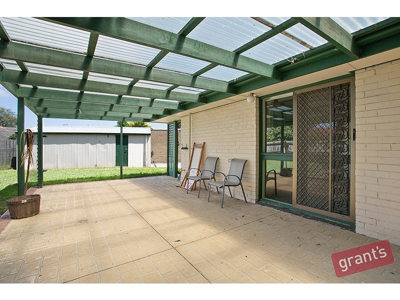 15 Strawbent Rise, Narre Warren VIC 3805