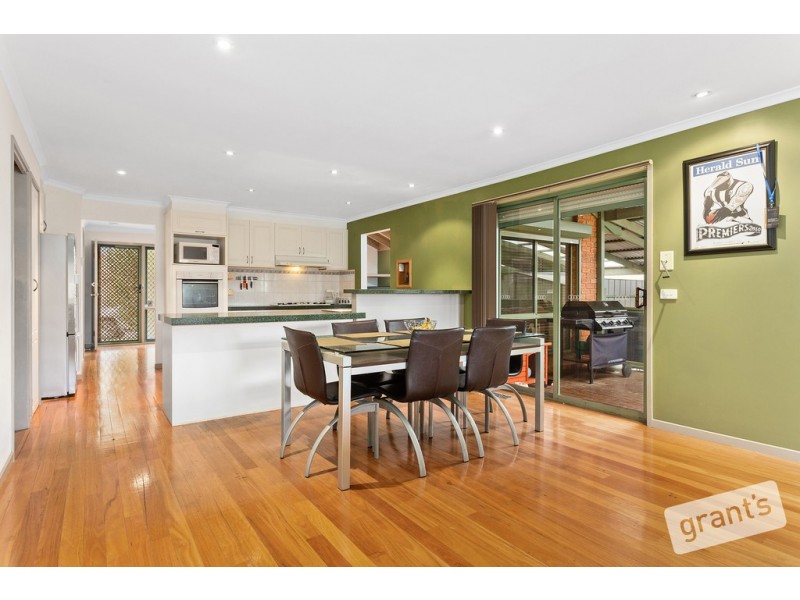 133 Kendall Drive, Narre Warren VIC 3805