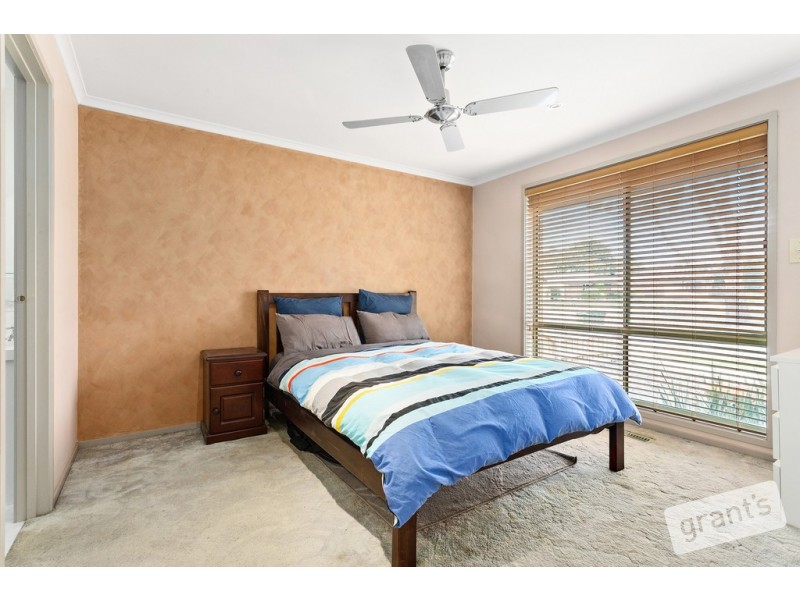 133 Kendall Drive, Narre Warren VIC 3805