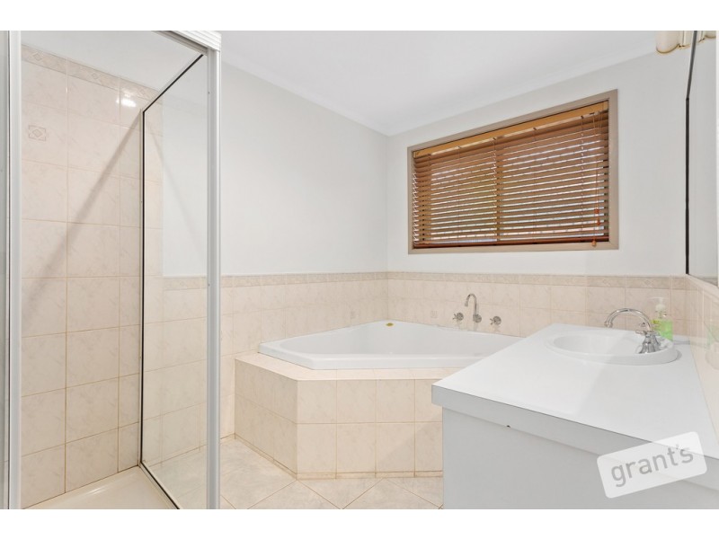 133 Kendall Drive, Narre Warren VIC 3805