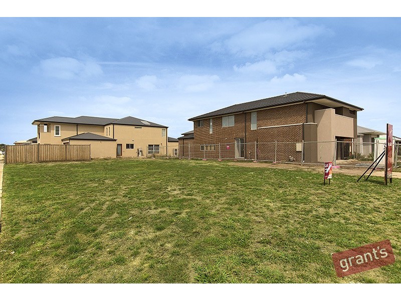 12 Lot 758 Springleaf Avenue, Clyde North VIC 3978