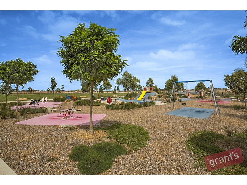 12 Lot 758 Springleaf Avenue, Clyde North VIC 3978