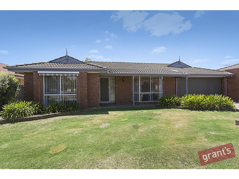 4 Forrester Walk, Narre Warren South VIC 3805