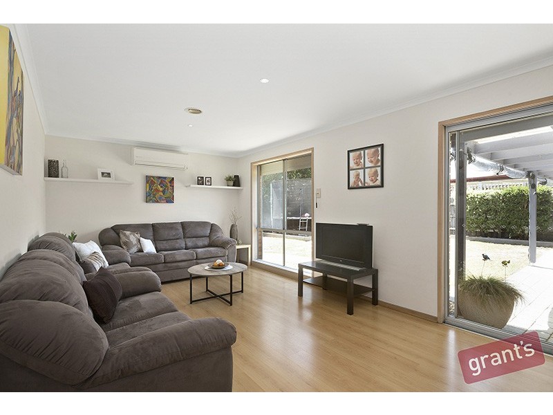 4 Forrester Walk, Narre Warren South VIC 3805