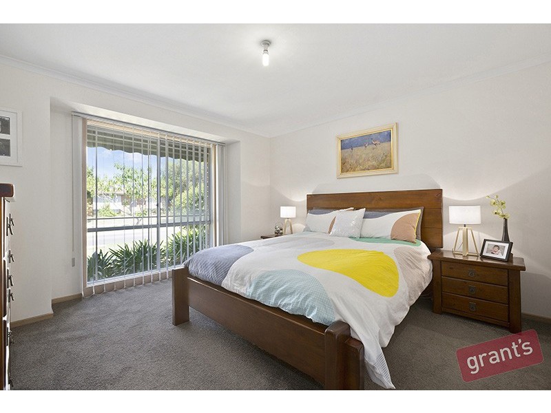 4 Forrester Walk, Narre Warren South VIC 3805