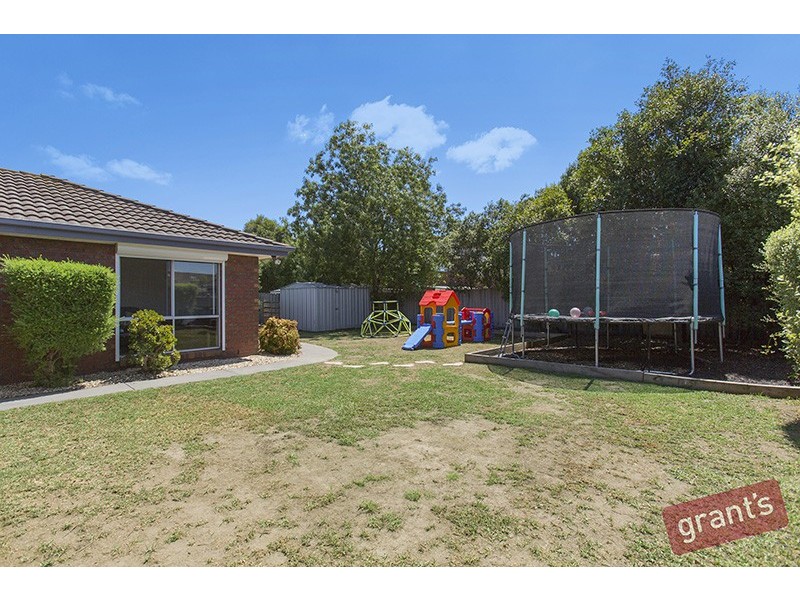 4 Forrester Walk, Narre Warren South VIC 3805