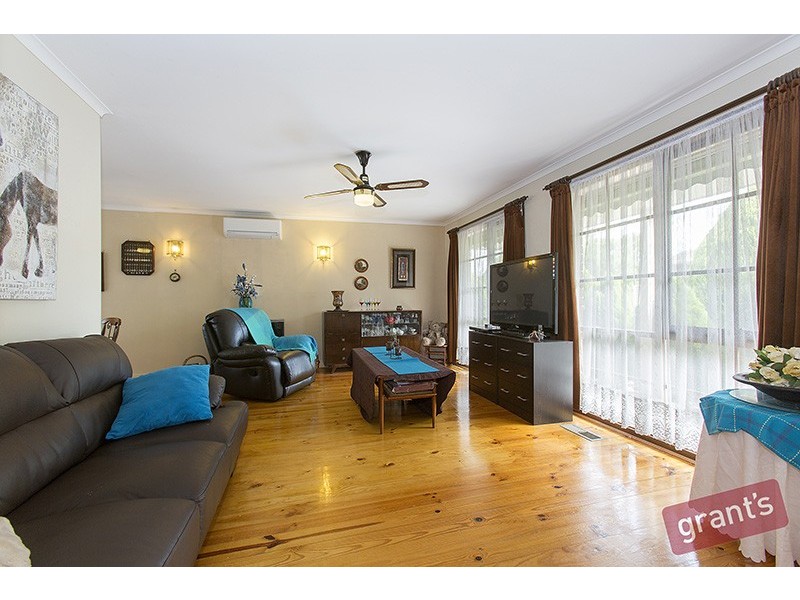 10 Blackwood Drive, Narre Warren VIC 3805