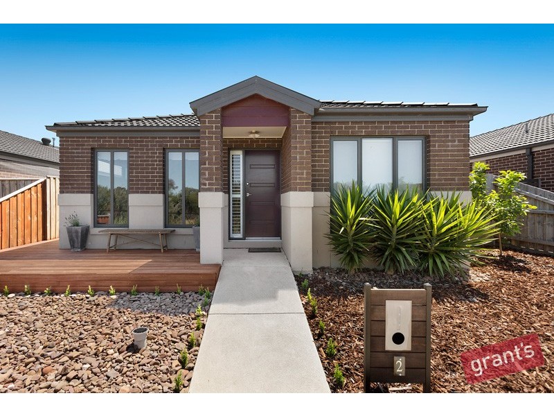2 Steinbeck Lane, Narre Warren VIC 3805