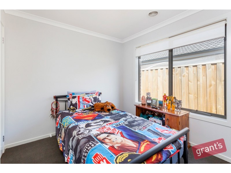 2 Steinbeck Lane, Narre Warren VIC 3805