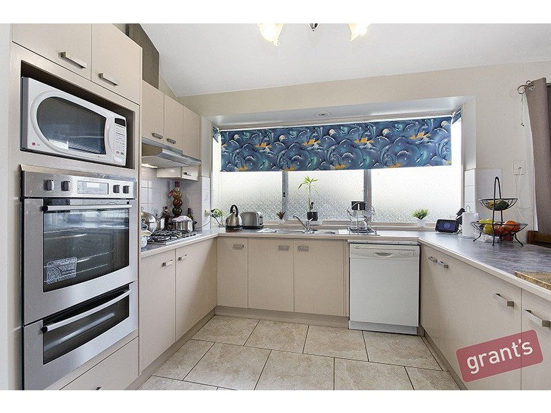 13 Palm Way, Narre Warren South VIC 3805