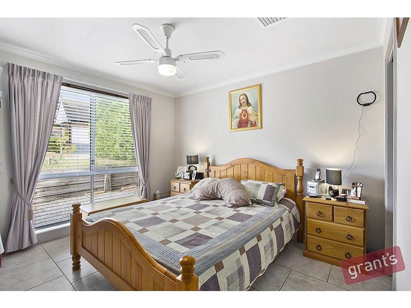 13 Palm Way, Narre Warren South VIC 3805