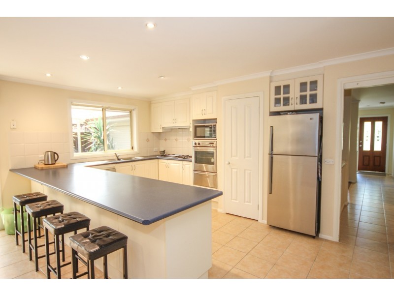 15 Riverglen Road, Berwick VIC 3806