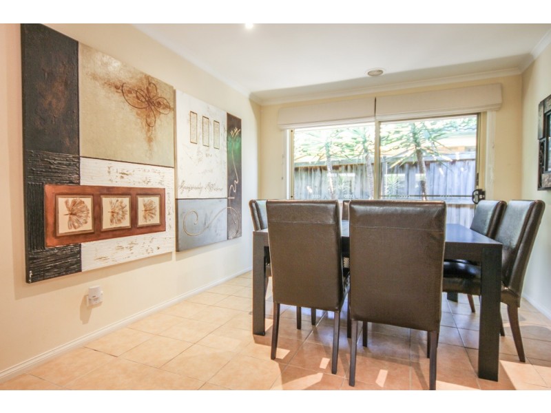 15 Riverglen Road, Berwick VIC 3806