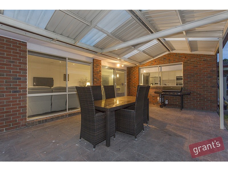 54 The Avenue, Narre Warren South VIC 3805