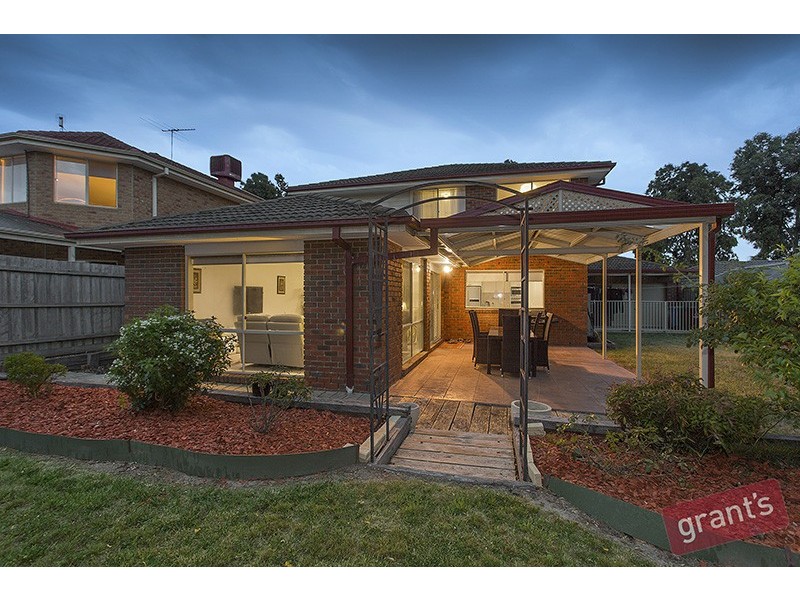 54 The Avenue, Narre Warren South VIC 3805