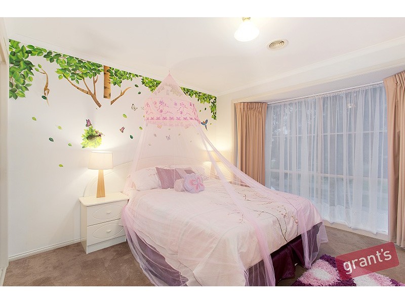 54 The Avenue, Narre Warren South VIC 3805