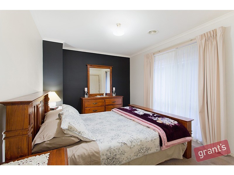 54 The Avenue, Narre Warren South VIC 3805