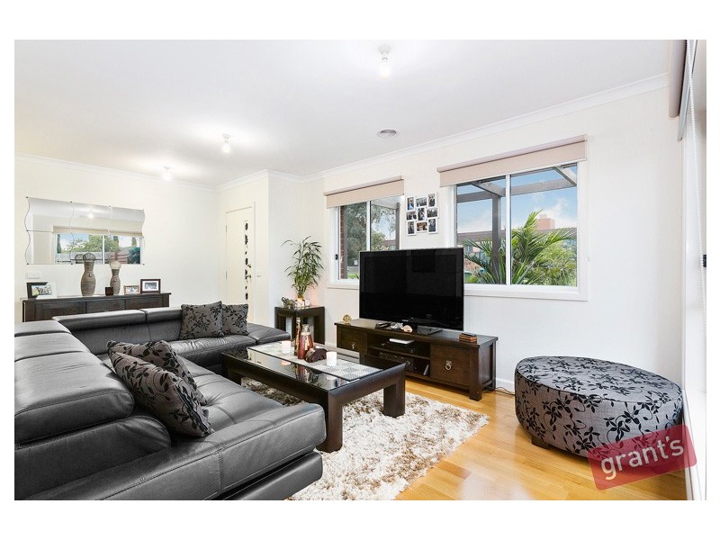 2/4 Young Road, Hallam VIC 3803