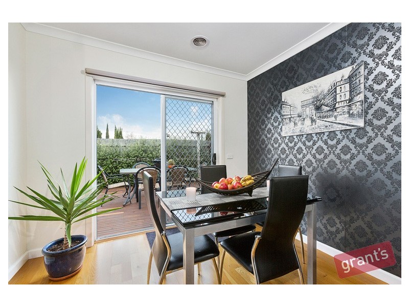 2/4 Young Road, Hallam VIC 3803