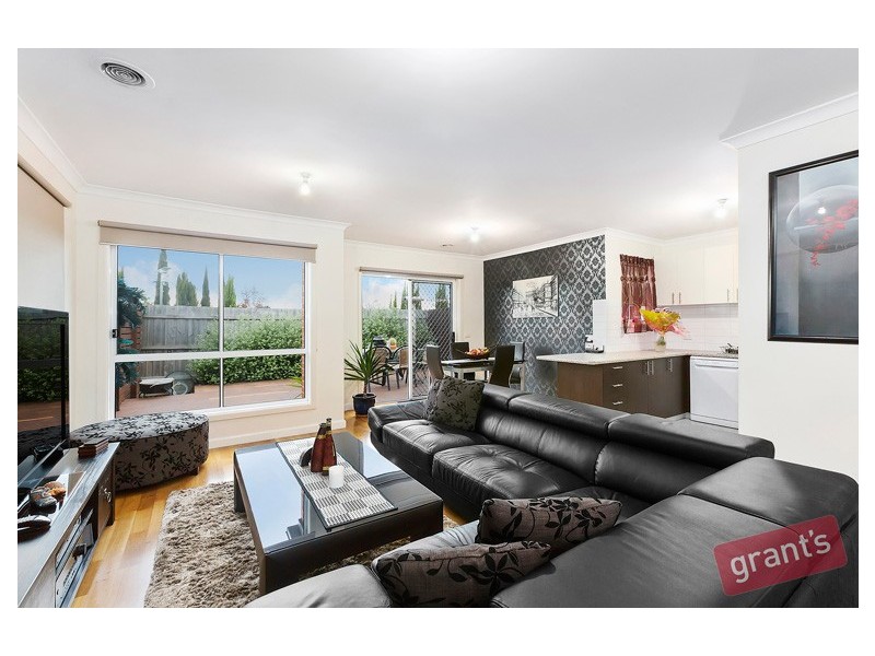 2/4 Young Road, Hallam VIC 3803