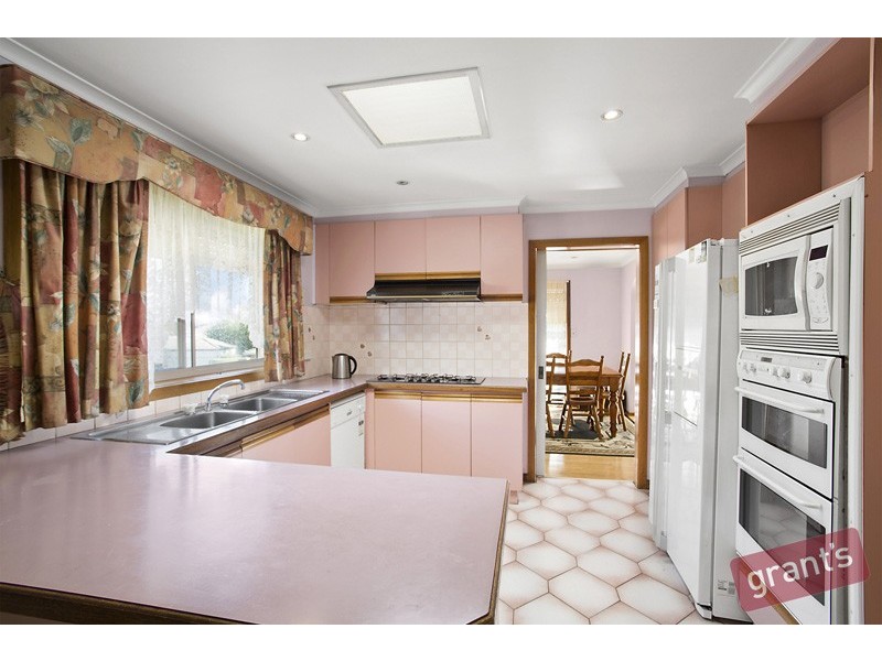 16 Springfield Drive, Narre Warren VIC 3805