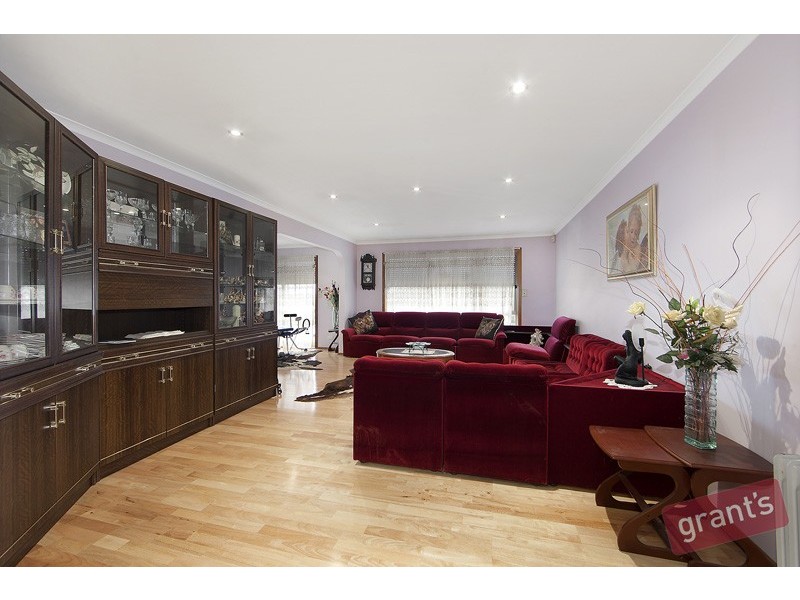 16 Springfield Drive, Narre Warren VIC 3805