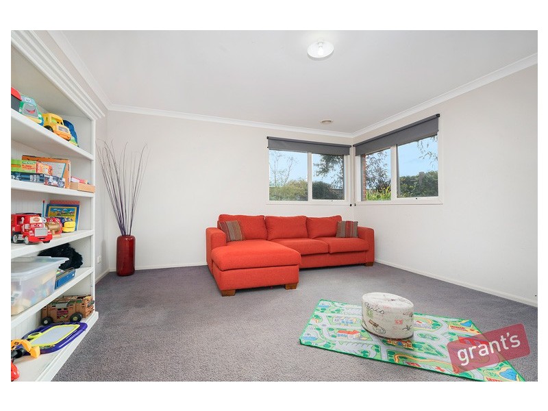 77 Bluemist Circuit, Lyndhurst VIC 3975