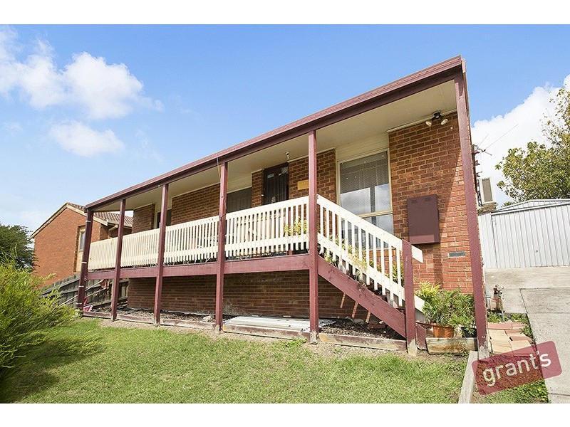 56 Willow Drive, Hampton Park VIC 3976