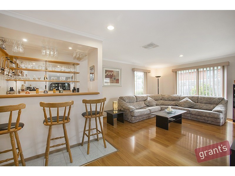 2 Jolimont Place, Narre Warren VIC 3805