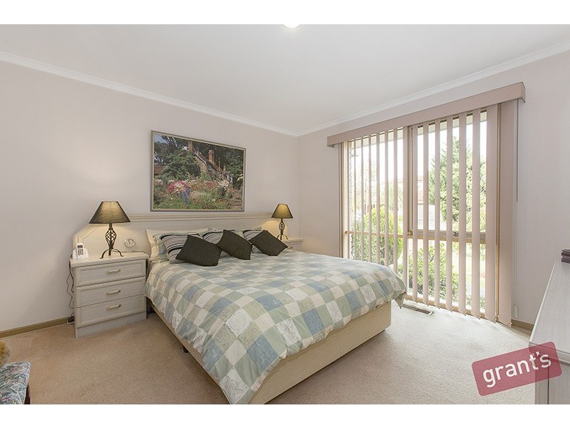 2 Jolimont Place, Narre Warren VIC 3805