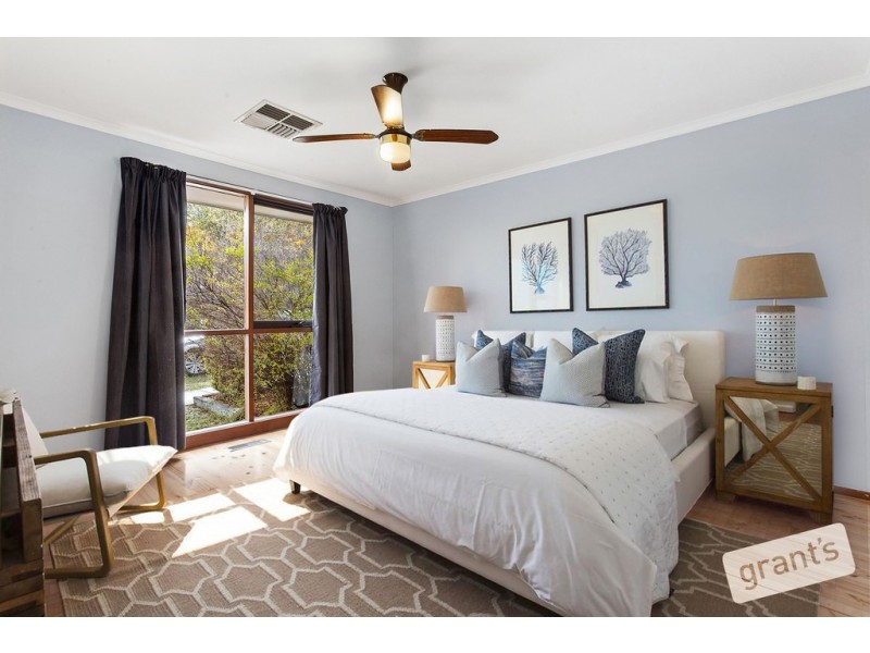 8 Barondi Avenue, Narre Warren VIC 3805