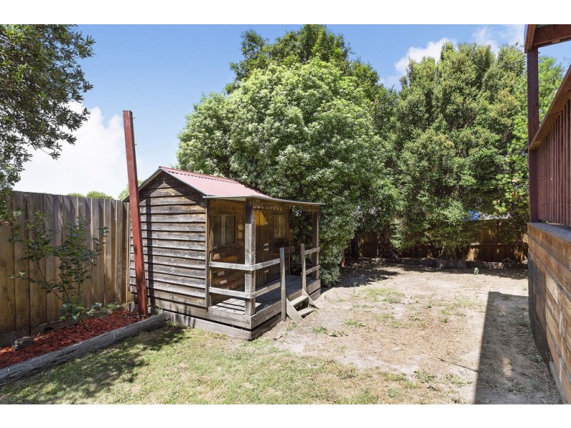 8 Barondi Avenue, Narre Warren VIC 3805