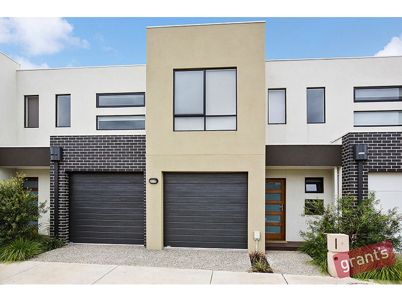 6 Old Trafford Way, Officer VIC 3809