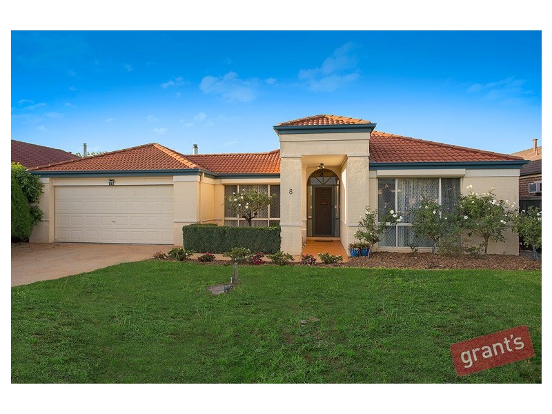 8 Feehan Crescent, Narre Warren South VIC 3805