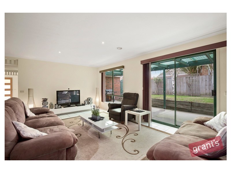 84 Oakgrove Drive, Narre Warren South VIC 3805