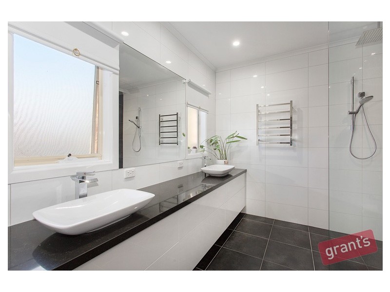 1 Rustic Rise, Narre Warren North VIC 3804