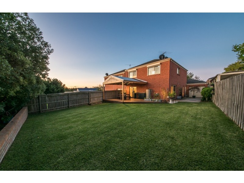 5 Normanton Place, Berwick VIC 3806